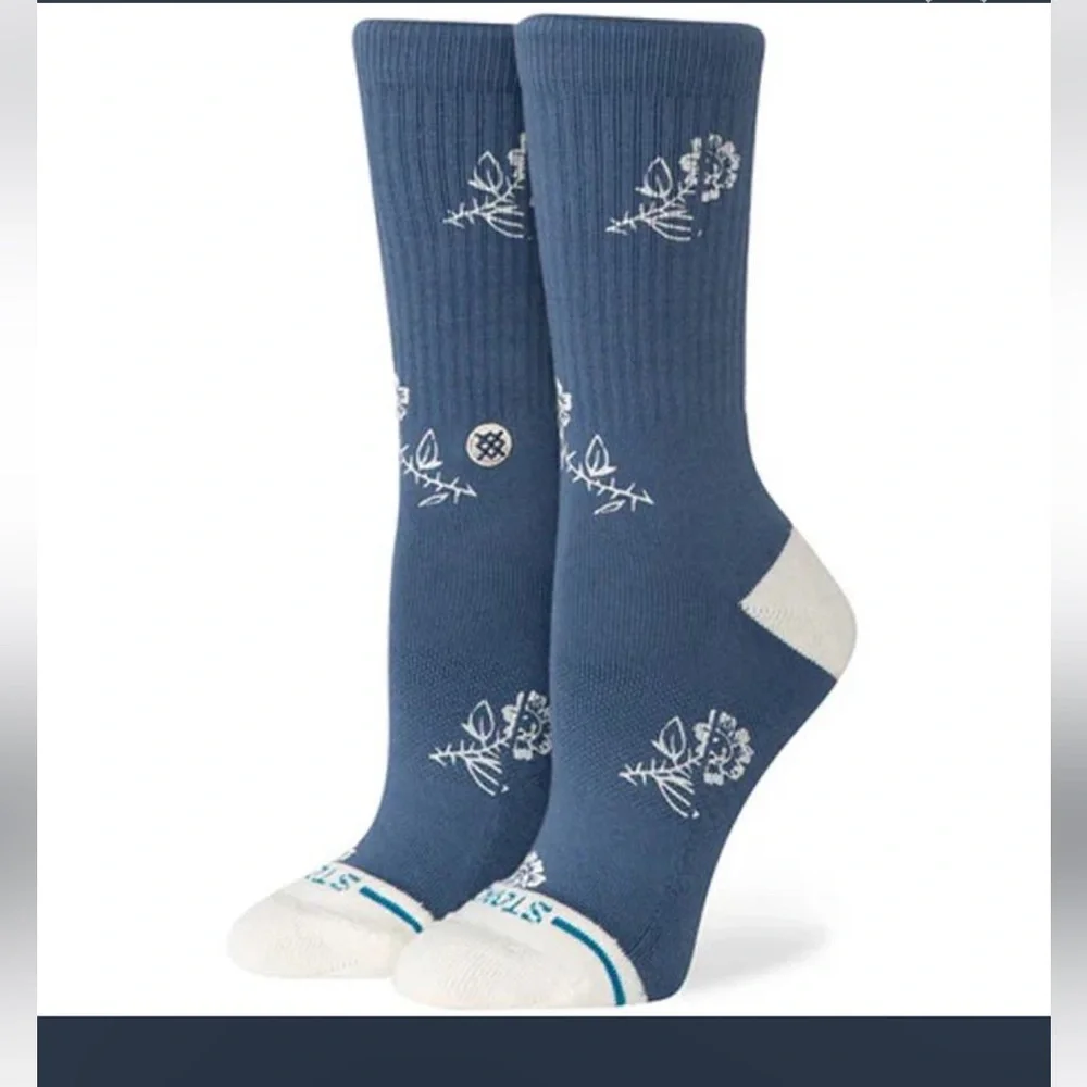 Stance Women's Petite Bloom Blue and White Floral Cotton Crew Socks Size M